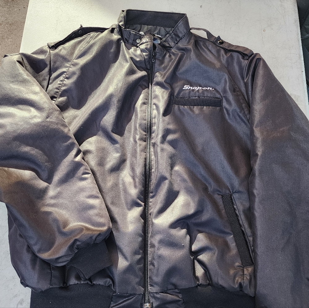Snap-on mens bomber jacket preowned
